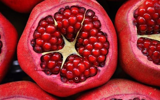 pomegranate-3383814_640